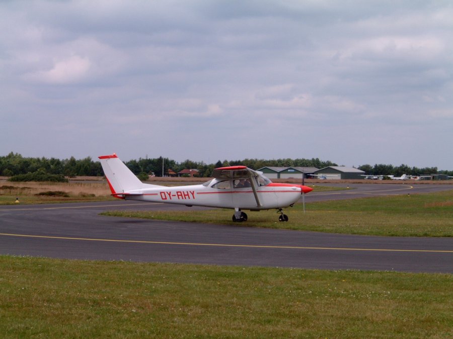Hans Schwebel and Ron Stirk - click to enlarge