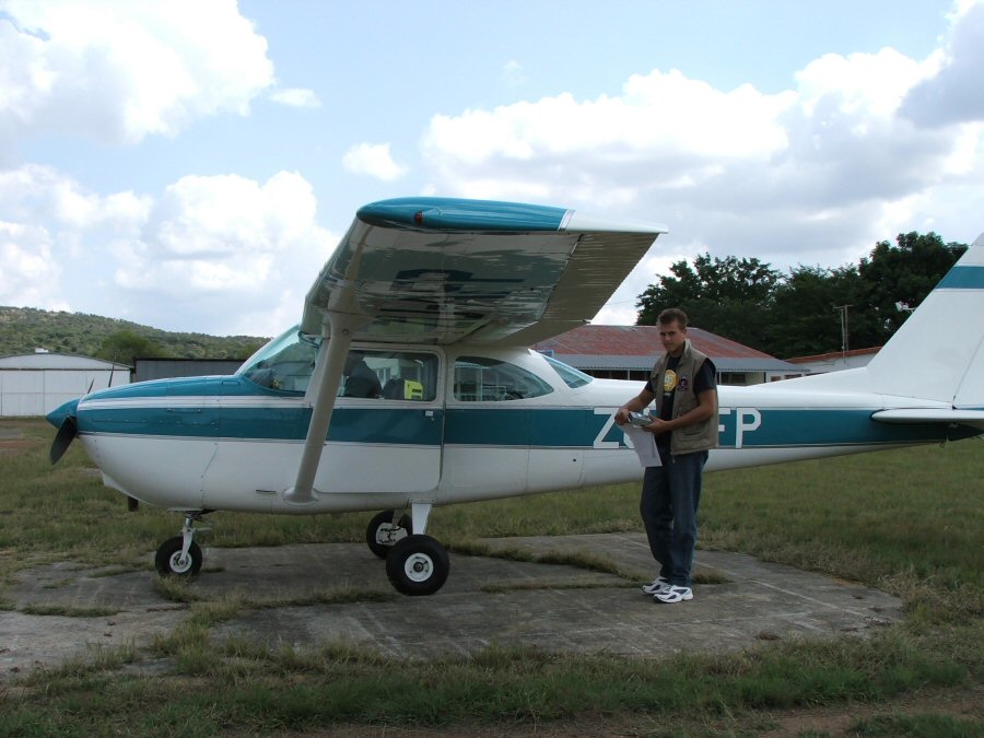ZS-AFP - click to enlarge C172 - ZU-AFP