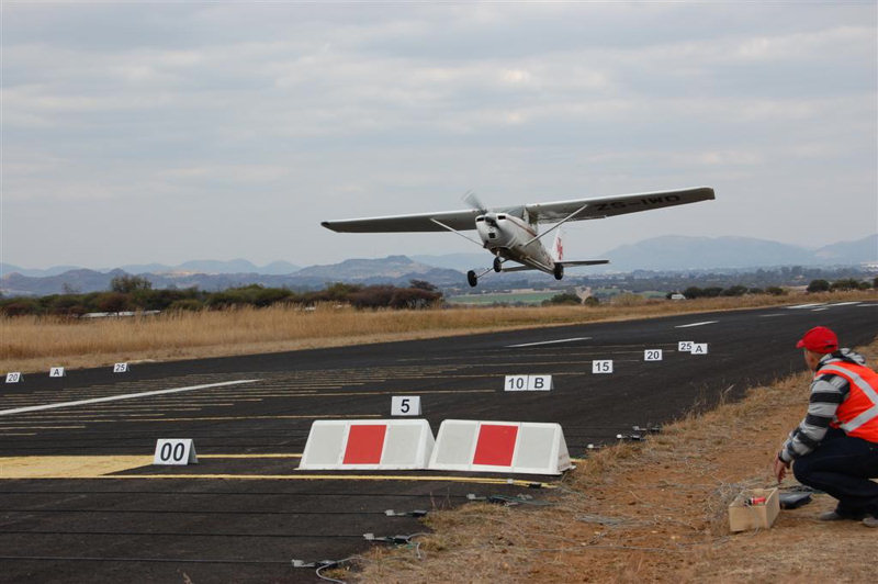 Hans Schwebel, Landing Champion - 2009 SA National Landing Championships Hans Schwebel, Landing Champion - 2009 SA National Landing Championships